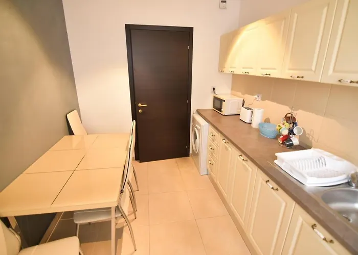 Apartment Cris Summerland Mamaia